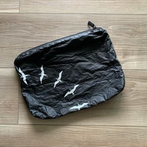 ALOHA COLLECTION POUCH IN IWA BIRDS PRINT SIZE MEDIUM